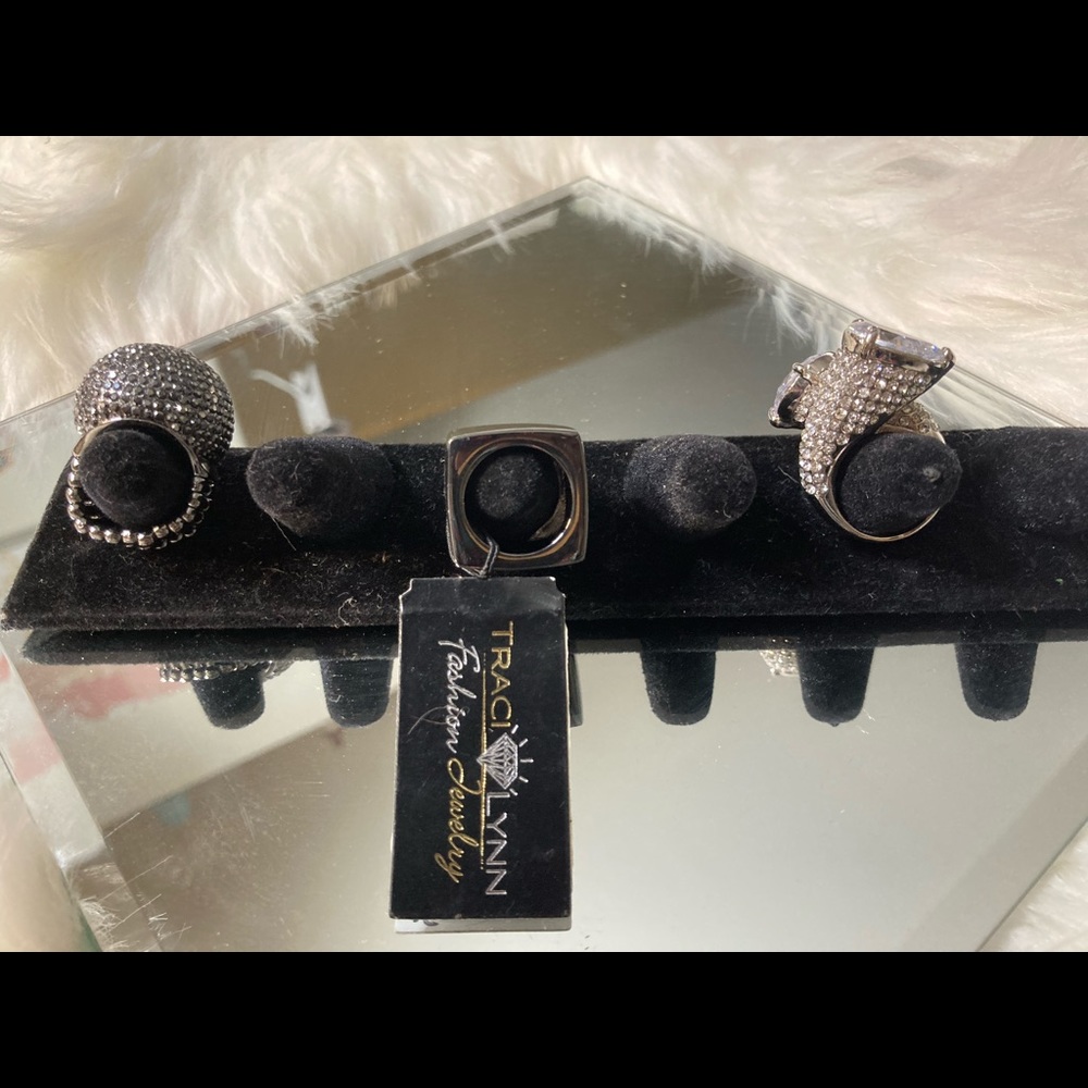 Rings - Picture 5 of 5